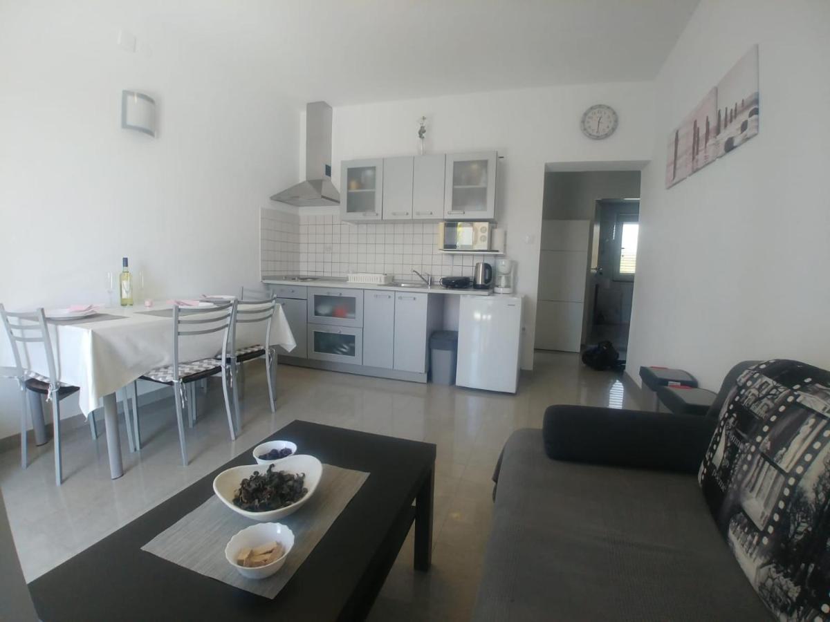 Апартаменты Lana Apartman Медулин Экстерьер фото